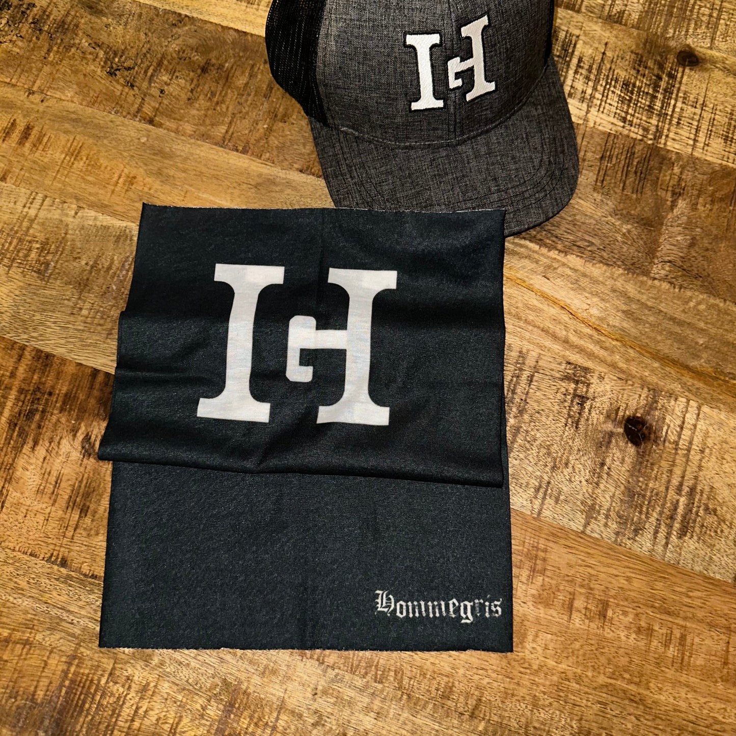 Cache-cou HommeGris « black v2 »
