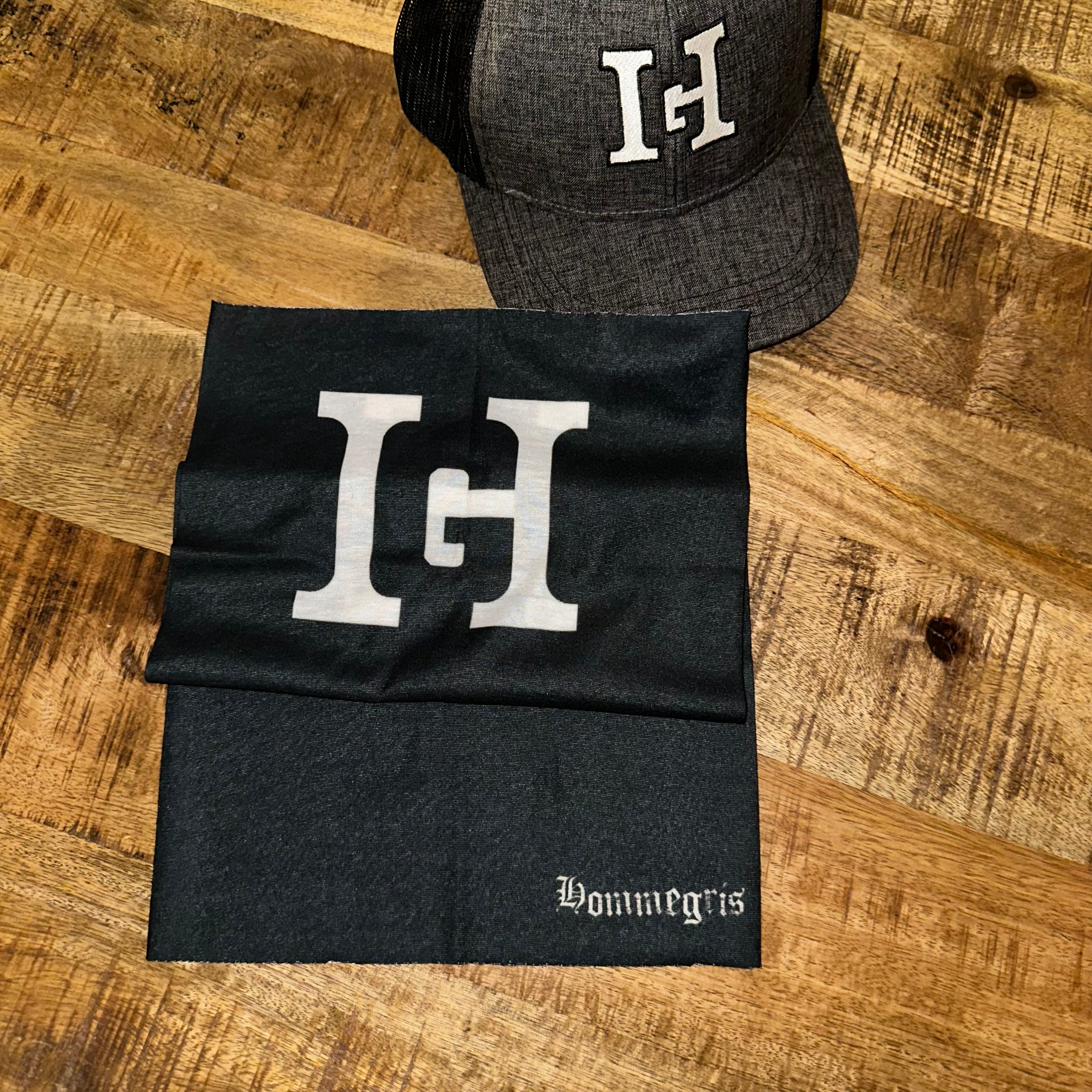 Cache-cou HommeGris « black v2 »